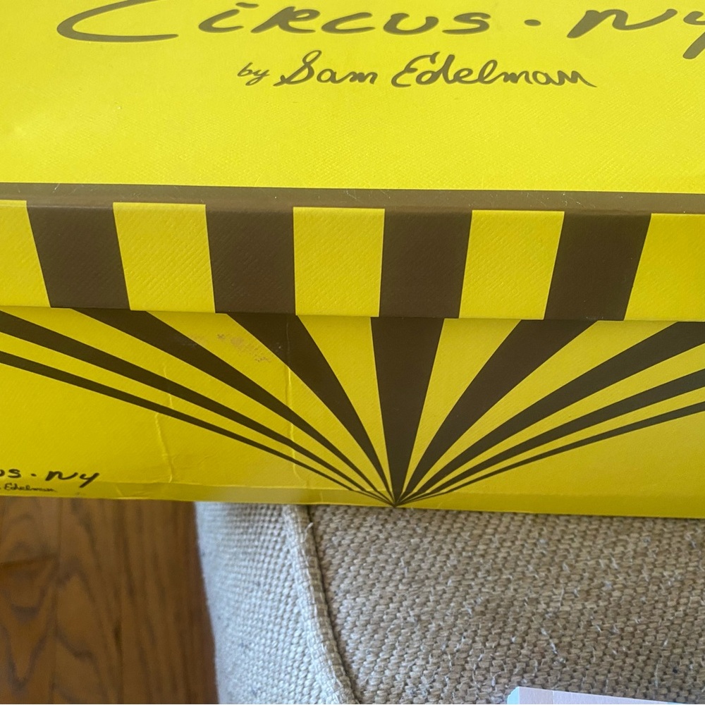 Sam Edelman gold Circus kitten heels with fun heel - Picture 7 of 7